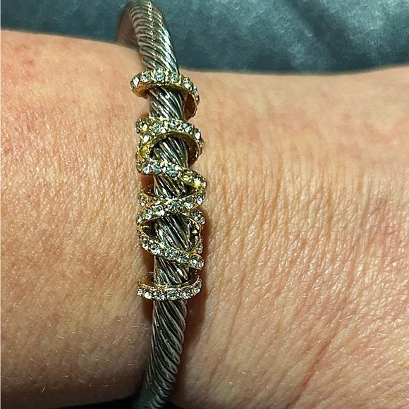 Beautiful bracelet cable cuff NEW - Picture 4 of 4